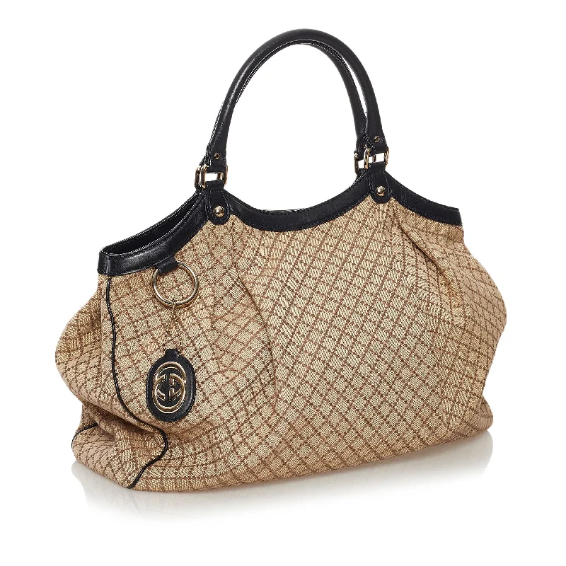 Gucci Marmont bags for women with quilted leather exteriorsGucci Diamante Sukey Canvas Tote Bag (33672)