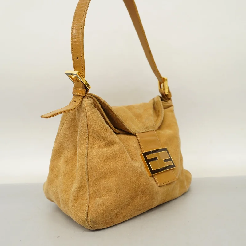 Fendi By The Way bags with a suede interior lining for a luxurious and soft feelFENDI Handbag Women's Leather Handbag Beige