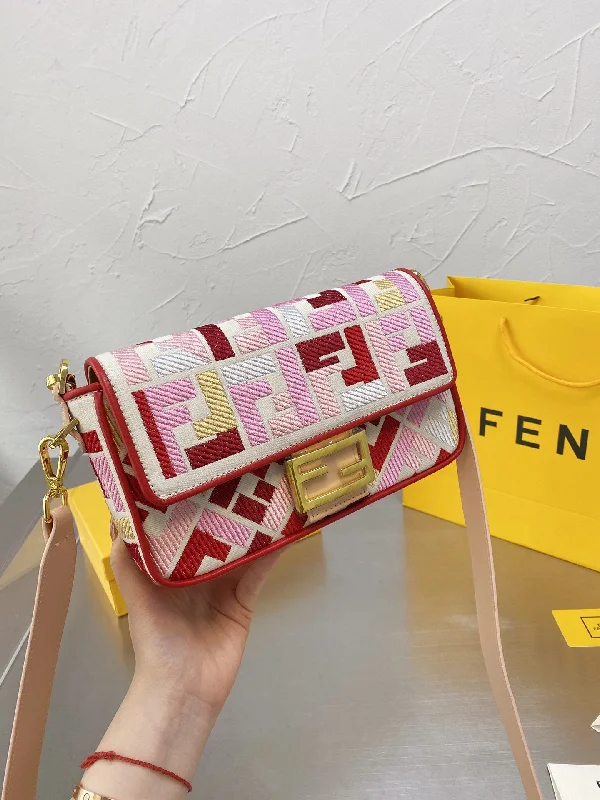 Ladies Fendi crossbody bags with a single - strap design for simplicity and ease of useNEW Arrival Bags Fendi 119