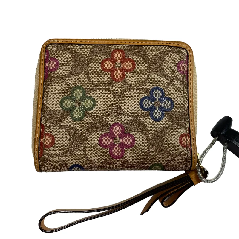 Coach bags with a zippered interior pocket for separating itemsWallet Designer By Coach  Size: Small