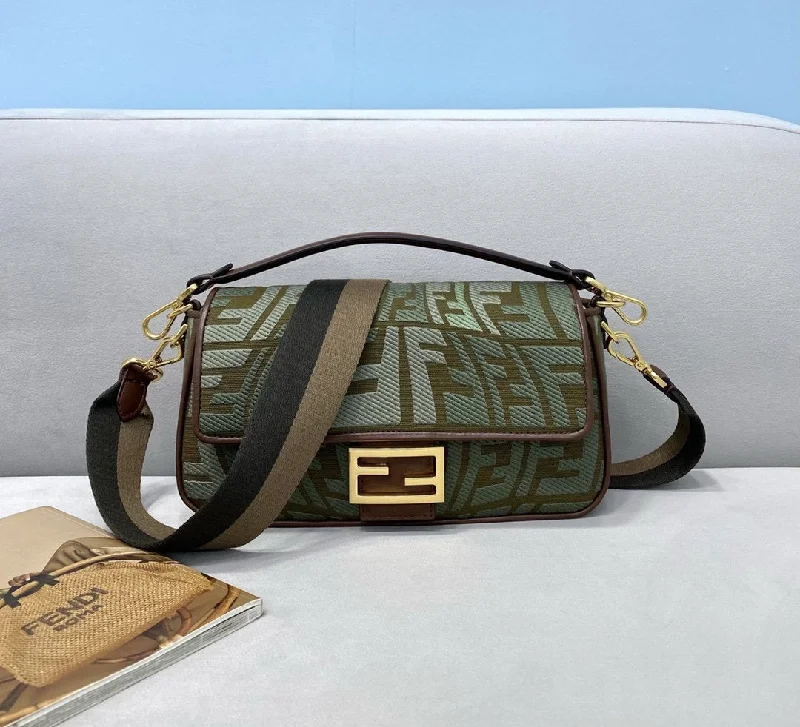 Fendi bags with a detachable mobile phone holder for on - the - go connectivityNew Arrival Bags Fendi 188