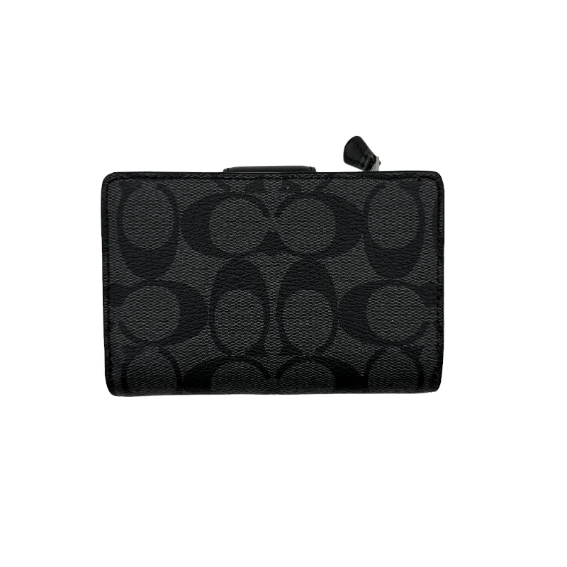 Coach bags with a patent - leather finish for a shiny and sophisticated appearanceWallet Designer By Coach  Size: Small