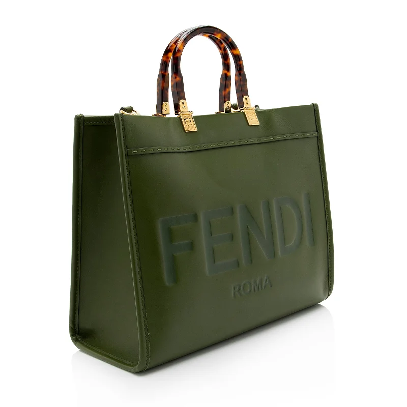 Fendi tote bags with a solar - powered charging panel for eco - friendly chargingFendi Leather Sunshine Medium Shopper Tote (SHF-TeDYFF)