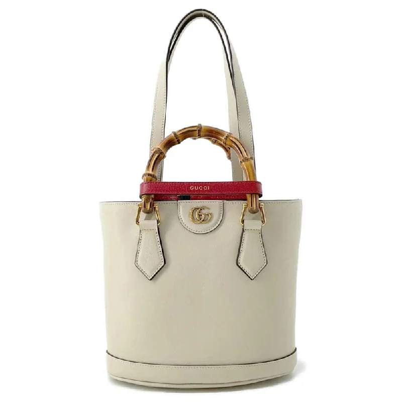 Gucci tote bags for women with a water - resistant coatingGUCCI Diana Bamboo Handbag White 750396 Leather Size Small