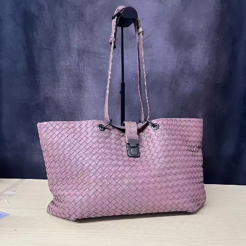 Bottega Veneta bags with zigzag patternsBottega Veneta Medium Pink Intrecciato Leather Tote Bag