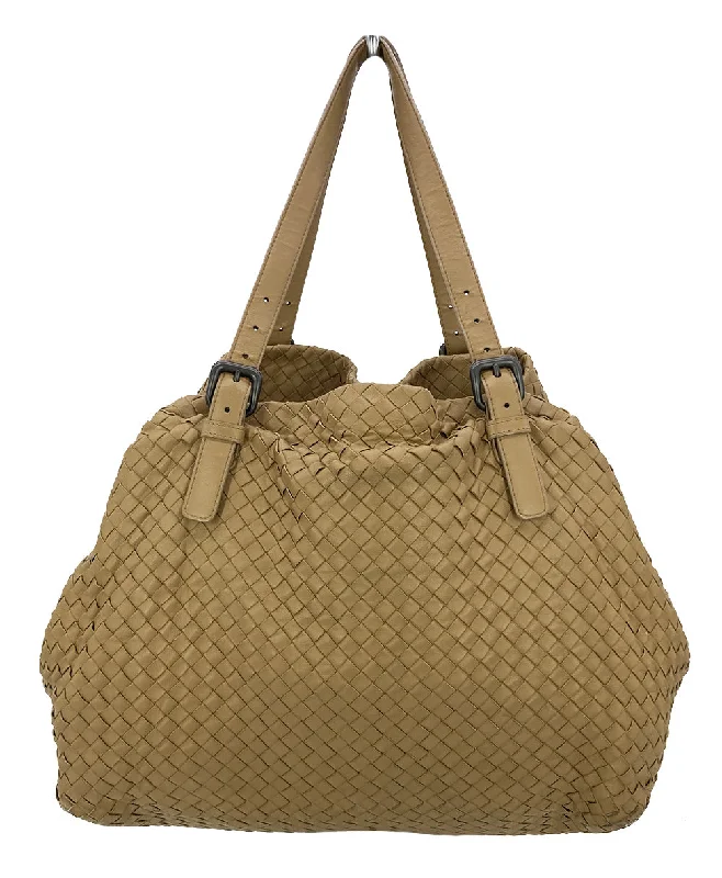 Bottega Veneta bags with zigzag patternsBottega Veneta Tan Intrecciato Woven Nappa Leather Large Cesta Tote