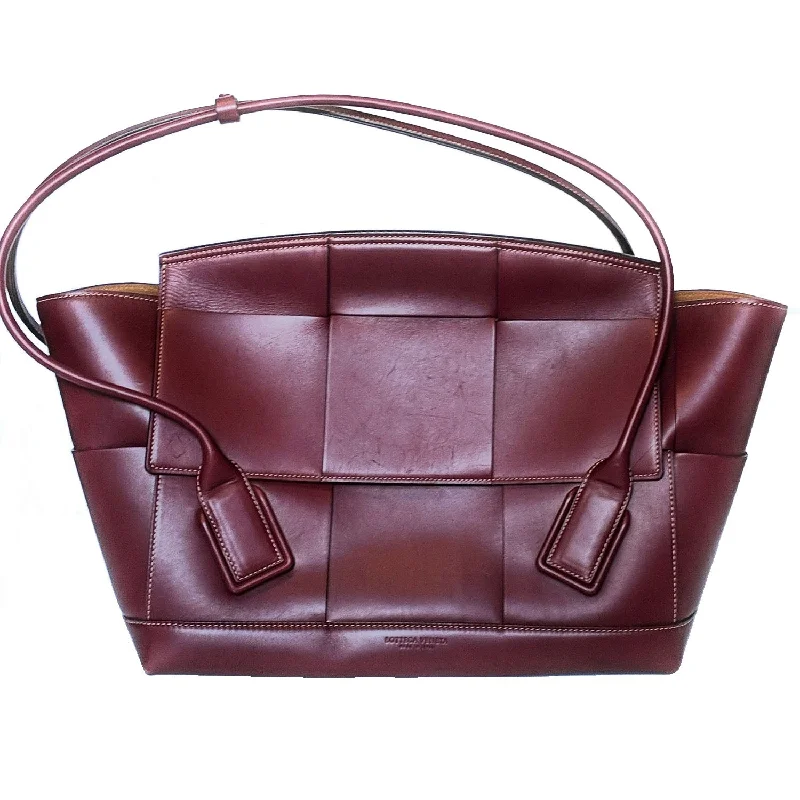 Bottega Veneta bags with drawstring closuresBottega Veneta Arco Large Bordeaux Intrecciato Leather Bag