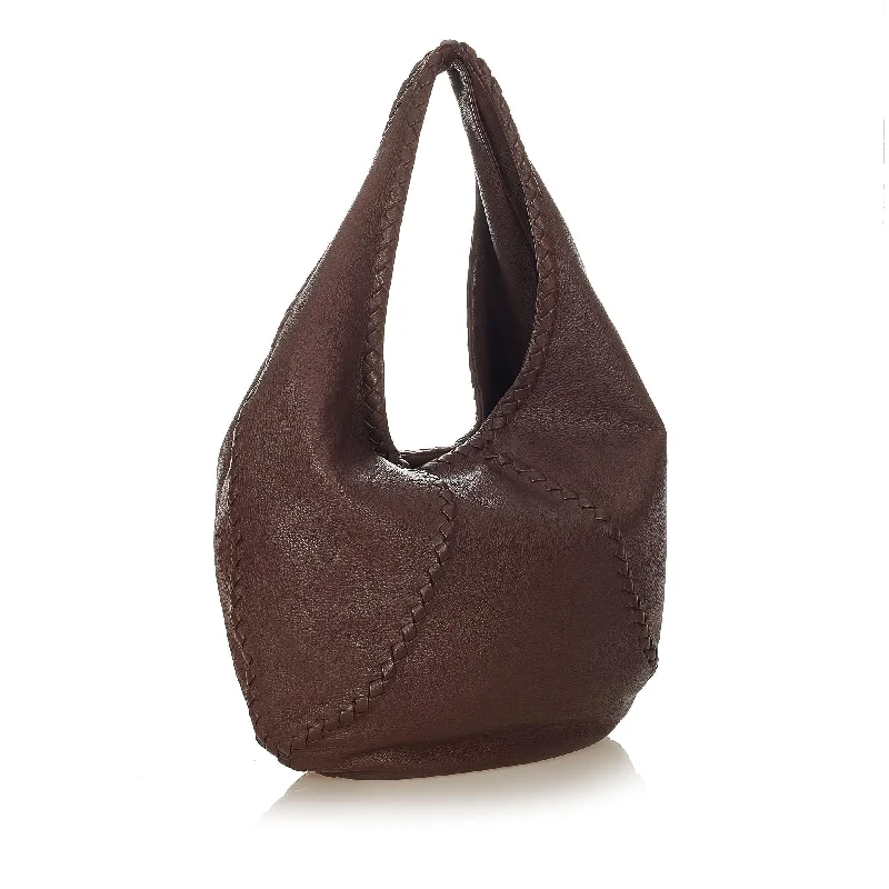 Bottega Veneta bags for movie premieresBottega Veneta Baseball Leather Hobo Bag (SHG-22963)