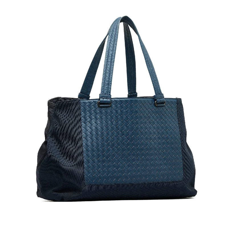 Bottega Veneta bags inspired by Italian craftsmanshipBlue Bottega Veneta Intrecciato Tote