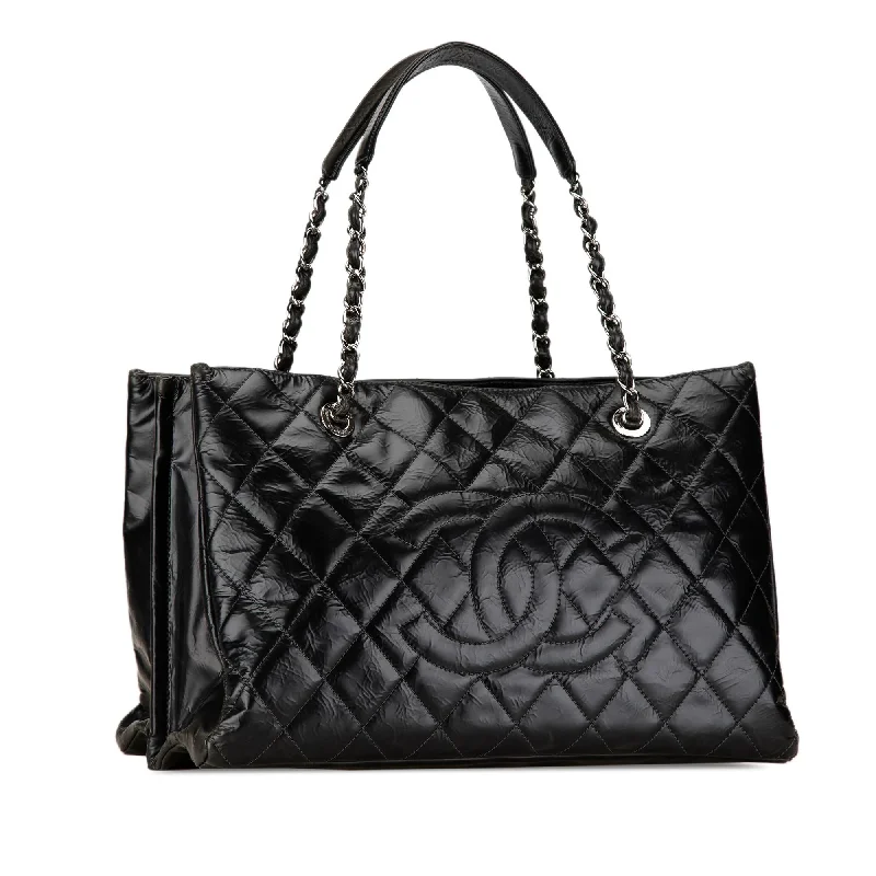 Chanel bags with modern touchesChanel CC Crumpled Calfskin Shopping Tote (uO1fXX)