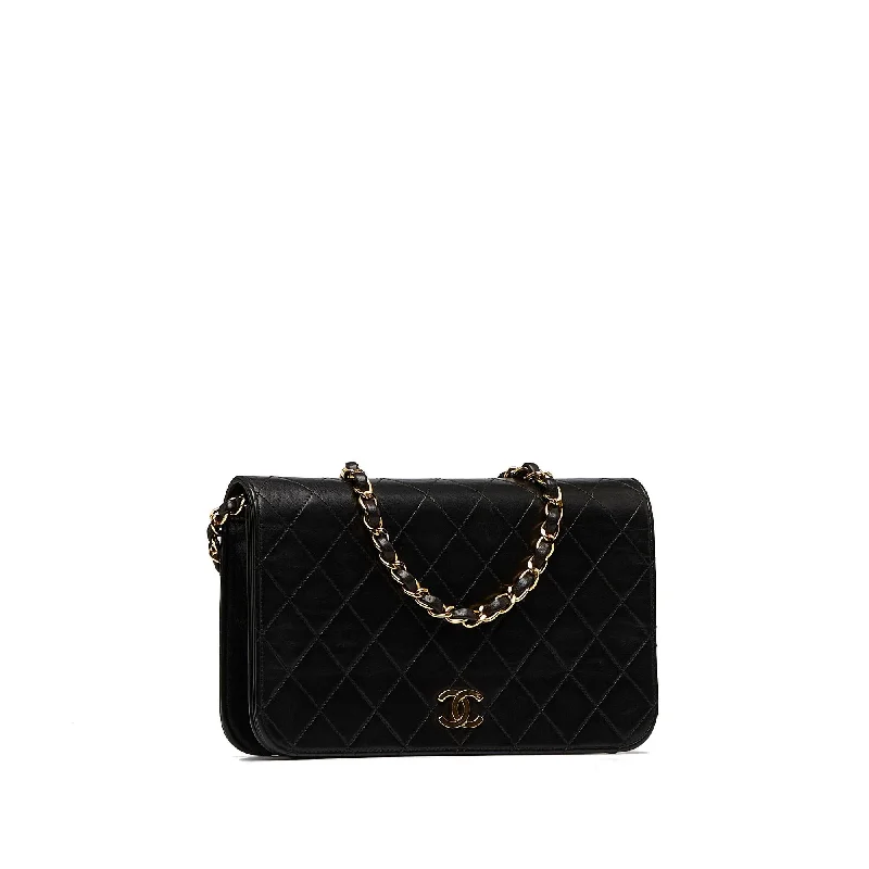 Chanel bags with exclusive seasonal designs and materialsChanel CC Flap Crossbody Bag (GauV21)