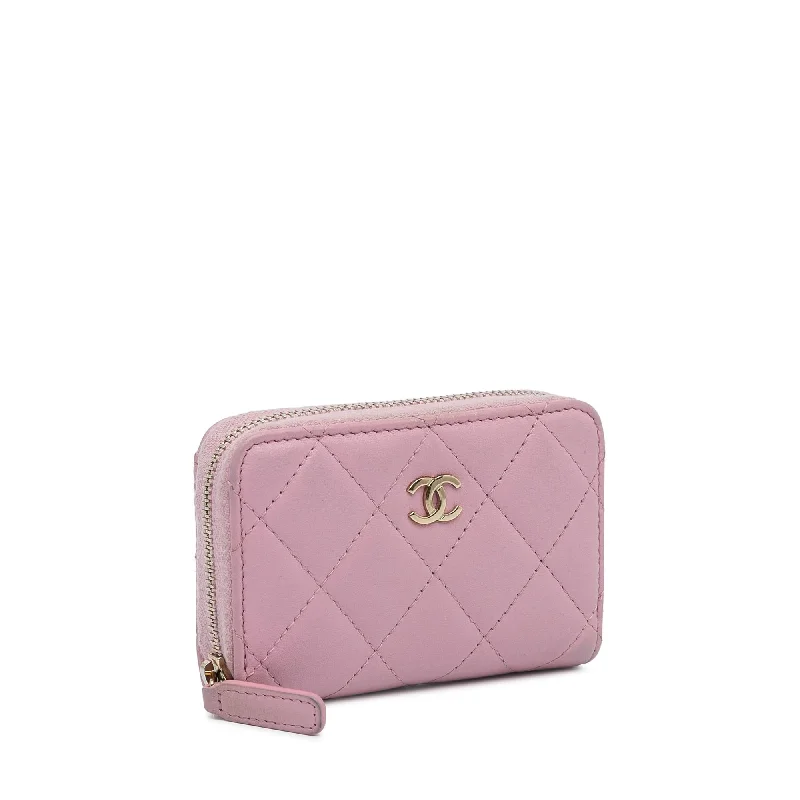 Chanel bags that pair perfectly with any outfitChanel CC Lambskin Coin Pouch (Ijd2Rr)