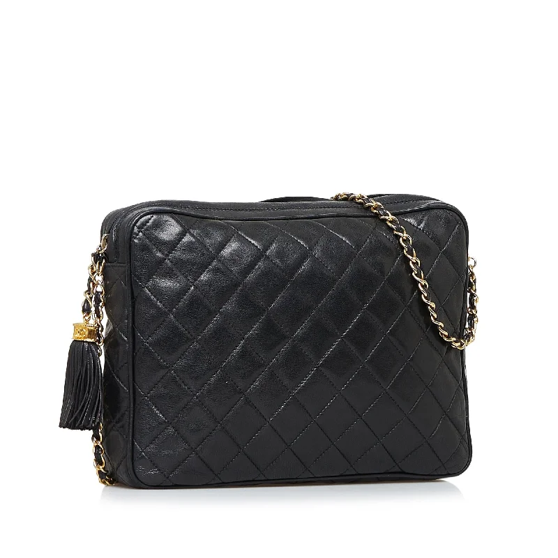 Chanel Black Handbag for Business MeetingsChanel CC Lambskin Tassel Shoulder Bag (Bsuxng)