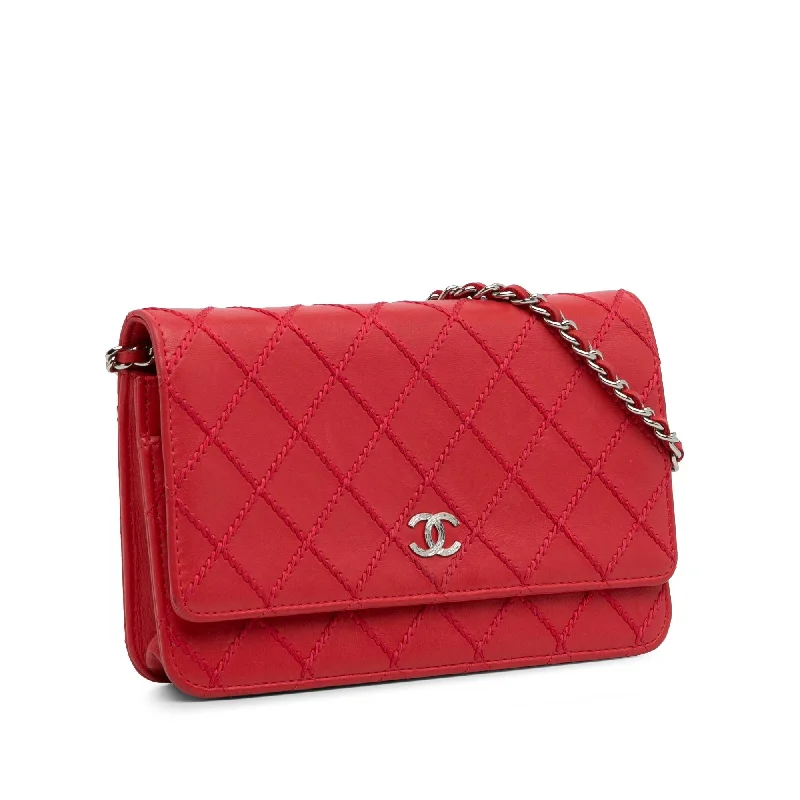 Chanel Quilted Leather Shoulder Bag for FashionistasChanel CC Lambskin Wild Stitch Wallet on Chain (GQnVtv)