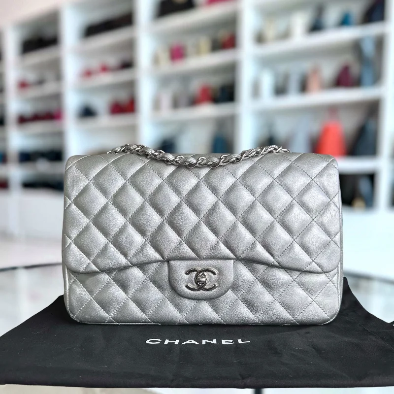 Chanel bags for women who appreciate fine craftsmanshipJumbo Classic Flap Single Flap 30CM Quilted Lambskin Silver SHW No 13