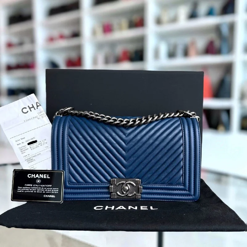 Chanel Colorful Handbag for Spring Outfits*Receipt, Full Set* Chanel Boy Old Medium 25CM Chevron Lambskin Leboy Dark Blue RSHW No 24