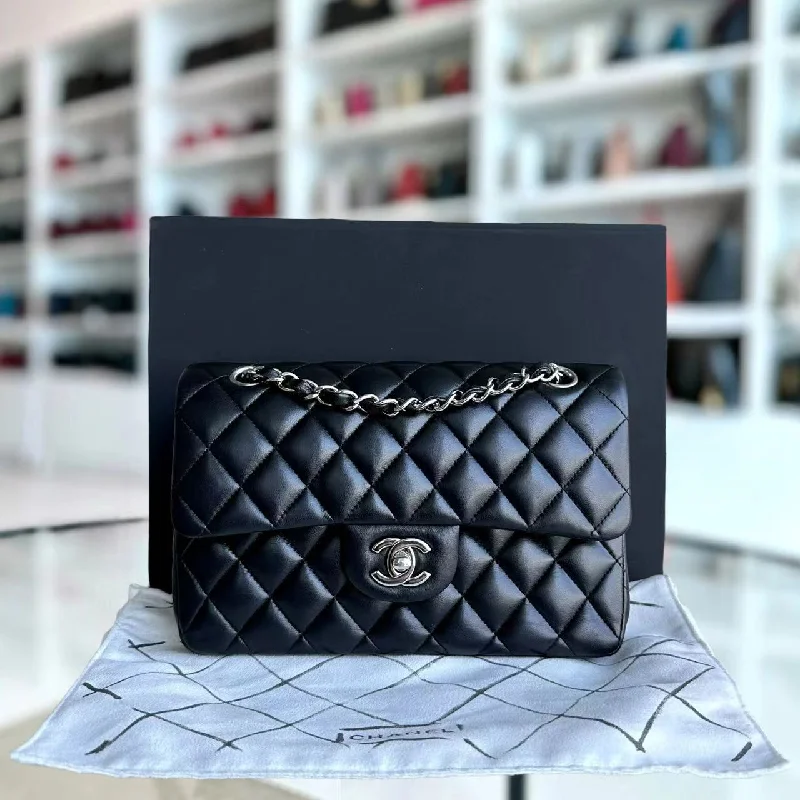 Chanel bags with chain and leather strap combinations*Series 29* Small Small Quilted Lambskin Black SHW No 29