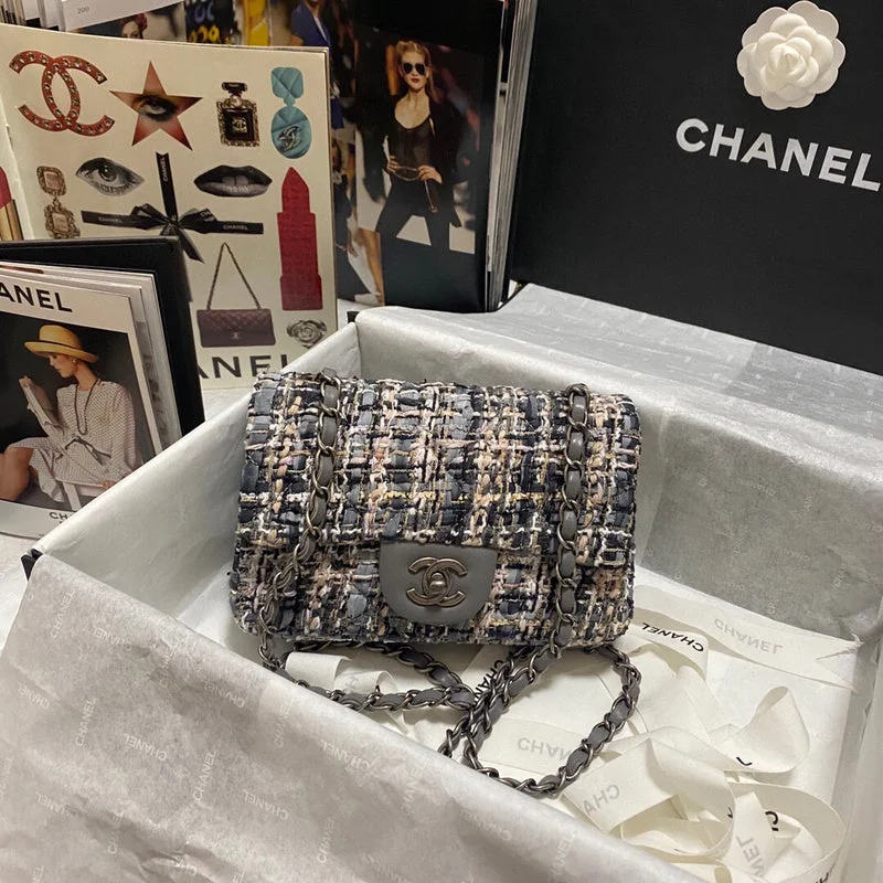 Chanel Handbag with Adjustable Strap for ComfortWF - Chanel Bags - 1401