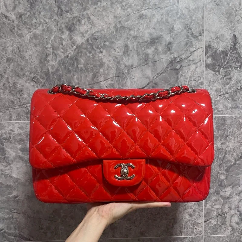 Chanel Lightweight Handbag for Daily ErrandsClassic Flap Jumbo CF Double Flap Red Patent Leather No 19