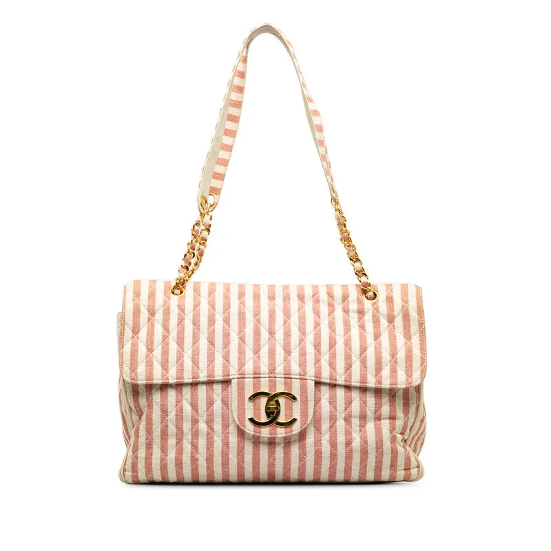 Chanel Quilted Leather Shoulder Bag for FashionistasChanel Decamatrace trip Cocomark Chain Shoulder Bag Pink White Cotton Lady CHANEL [More]