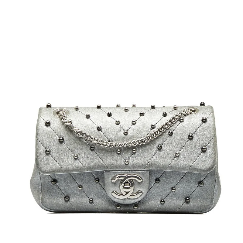 Chanel Chain Strap Handbag for Everyday UseChanel V Stitch Cocomark Chain Shoulder Bag Silver Leather