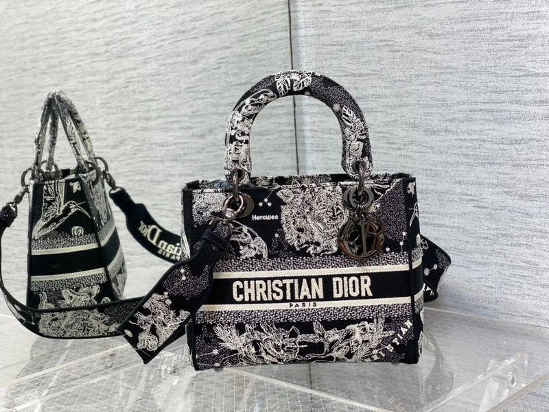 Christian Dior Saddle bags with a patent leather finish for a shiny lookChristian Dior Bags - 4812