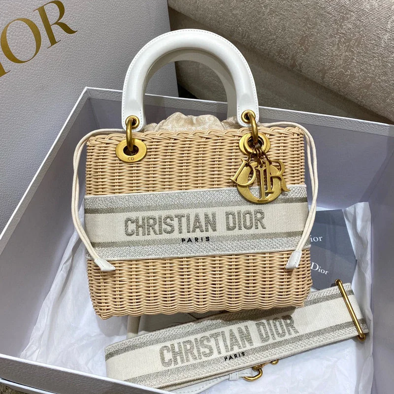 Luxury Christian Dior crossbody bags with a chain - link strapChristian Dior Bags - 4833