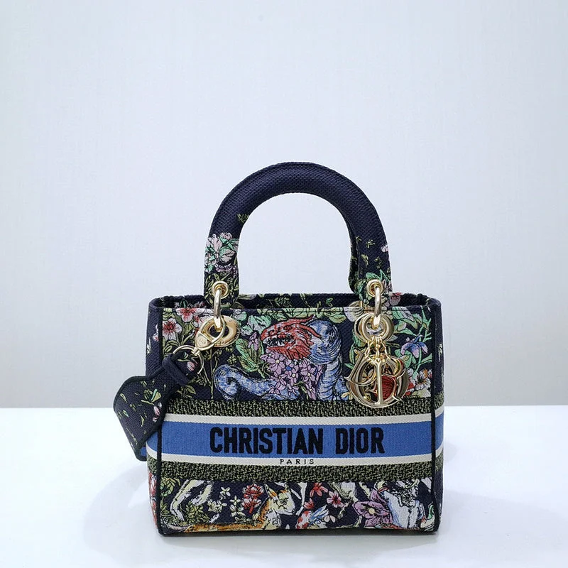 Fashion - forward Christian Dior tote bags for the modern womanChristian Dior Bags - 4904