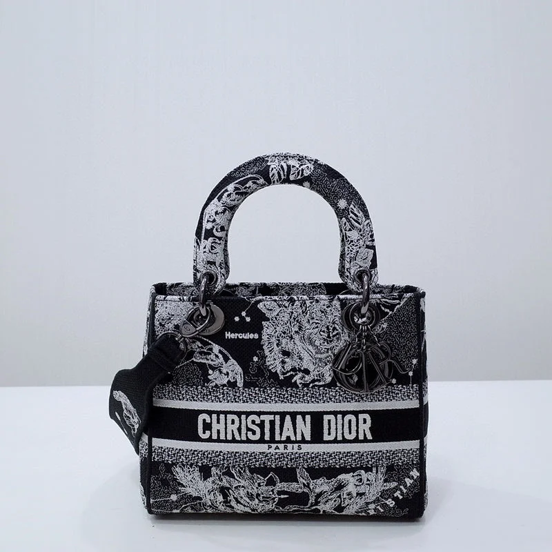 Stylish Christian Dior shoulder bags with a tassel - adorned zipperChristian Dior Bags - 4906