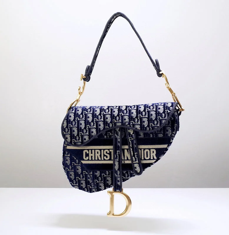 Stylish Christian Dior shoulder bags with a tassel - adorned zipperChristian Dior Bags - 4977