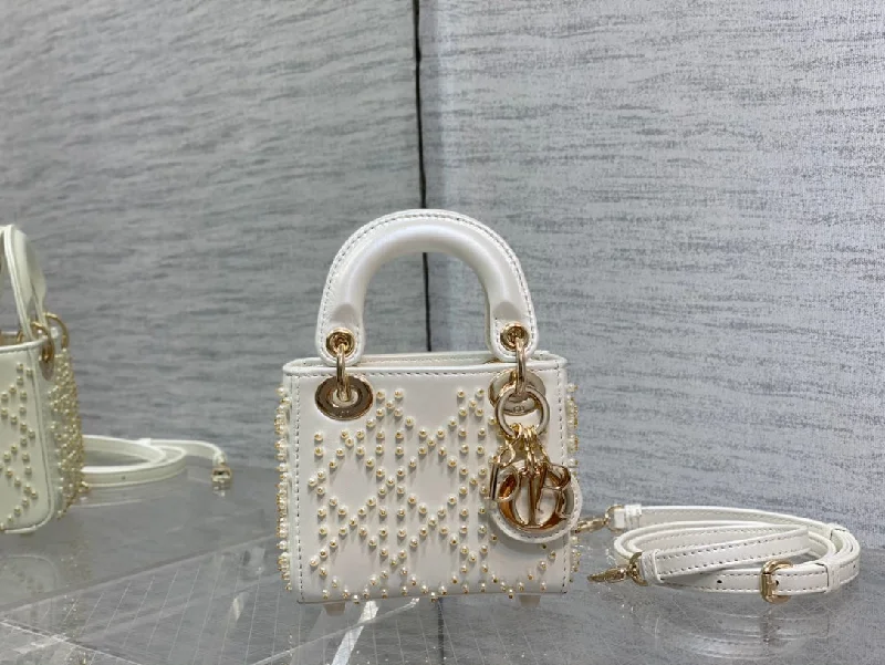 Luxury Christian Dior crossbody bags with a chain - link strapChristian Dior - Luxury Bags  309