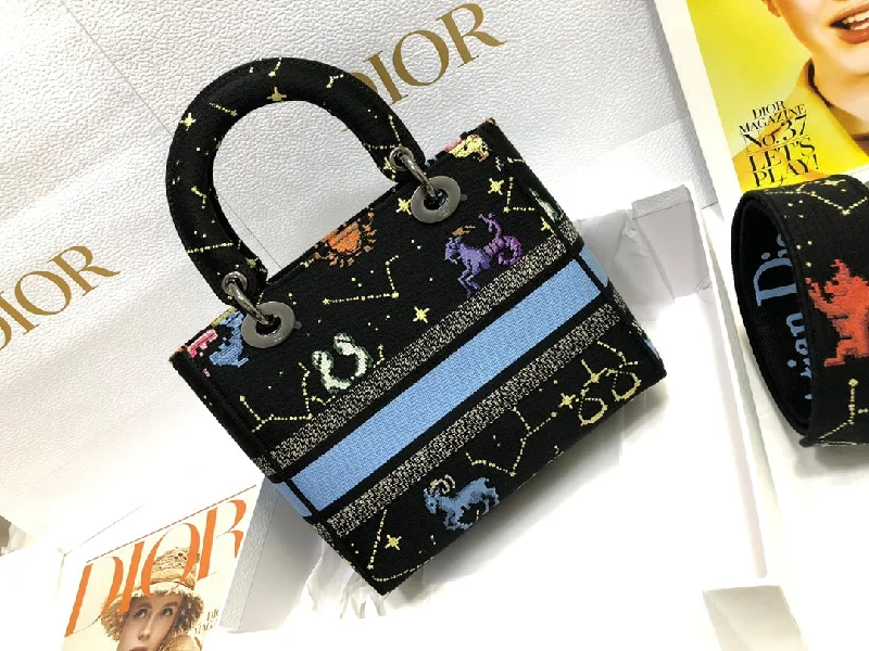 Trendsetting Christian Dior crossbody bags with a colorful strapChristian Dior - Luxury Bags  334