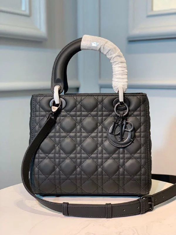 Contemporary Christian Dior handbags with a unique shapeChristian Dior MeChristian Diorum Lady Bag Matte Hardware Black Ultramatte For Women 9.5in/24cm  M0565SLOI_M989