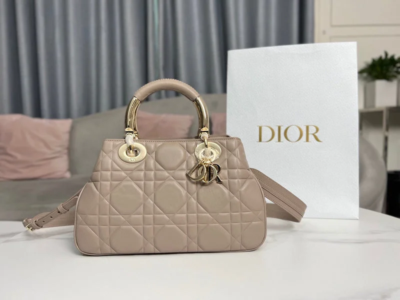 Christian Dior handbags with a detachable mirror for on - the - go touch - upsWF - Dior Bags - 1079