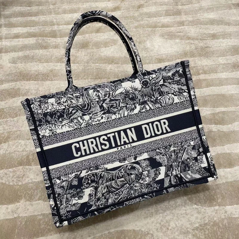 Christian Dior handbags with a detachable mirror for on - the - go touch - upsWF - Dior Bags - 106